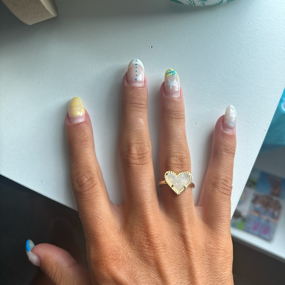 Elegant Gold Heart Ring
